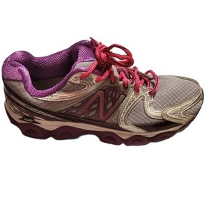 New Balance running shoes, size 10